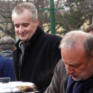 Adományért cserébe forralt bor