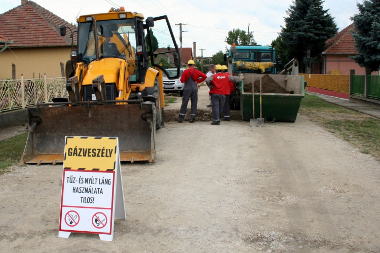 Ömlött a gáz Ercsiben