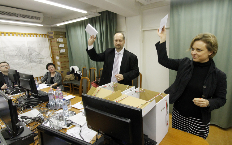 23 jelölt az országgyűlési képviselői címért