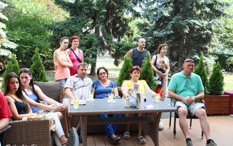  Az Acélbikáknak kellenek a fizető szurkolók