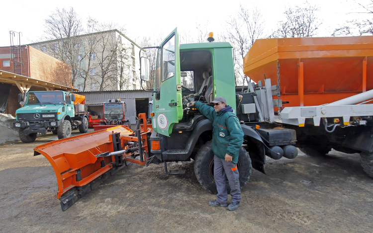 Startra készen a hókotrók