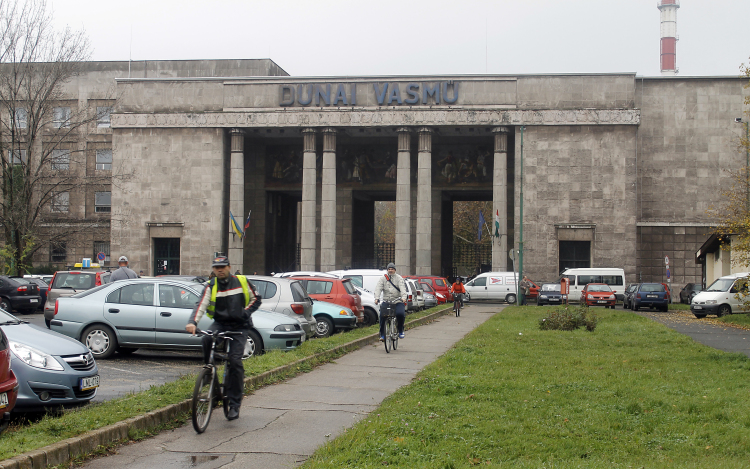 720 millió kormányzati segítség