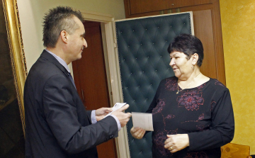 Nyugdíjasok a polgármesternél