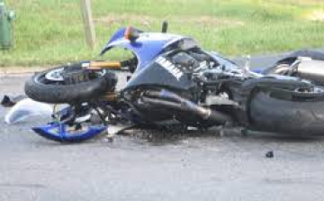 Bántalmazás és motoros baleset