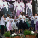 Móricz iskolások szereplése a Főtér avatásán