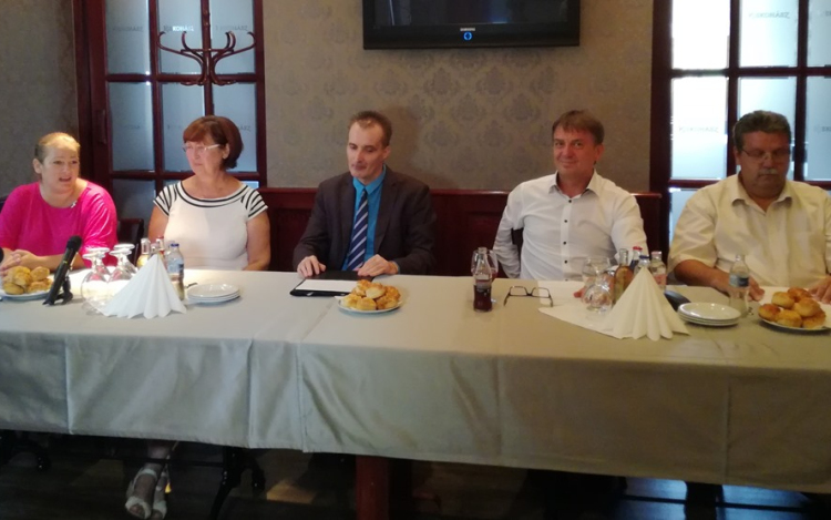 Állva tapsoltak a Vasasnak