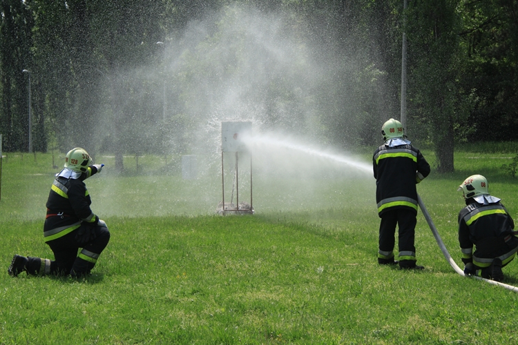 Ismét versenyeznek a tűzoltók