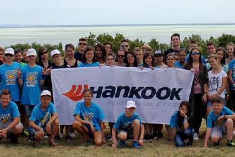 Újabb száz gyerek az angol táborban – a Hankook támogatásával