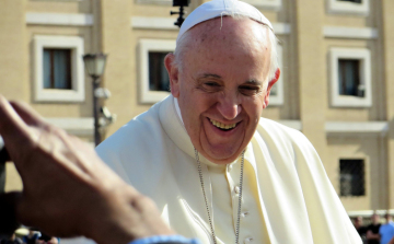 Pénteken érkezik Ferenc pápa