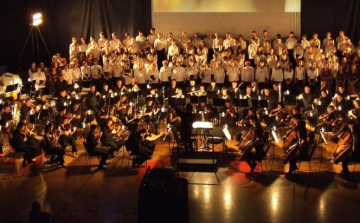 Énekelni mennek New Yorkba