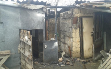 Húsfüstölő gyulladt ki Mezőfalván