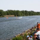 Motorcsónak két napon keresztül