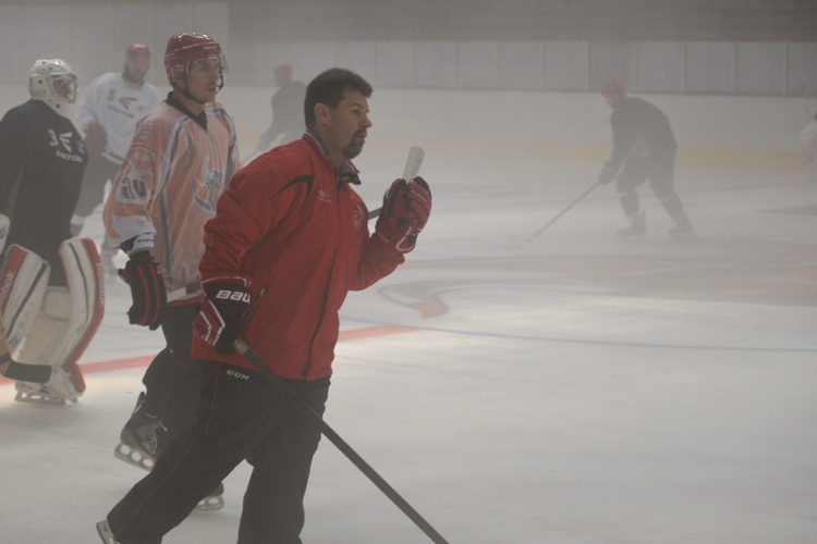 Acélbikák rajtra készen