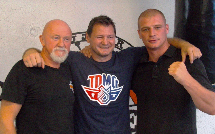 Boxolj inkább, ne verekedj!