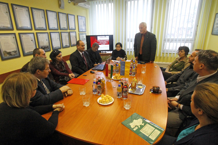 Nyitnának Ukrajna felé