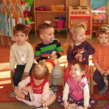 Zengő-bongó bölcsisek hétköznapjai