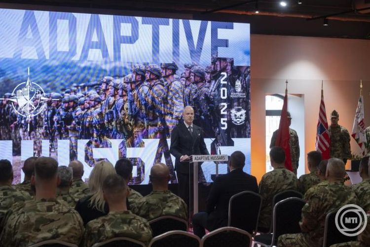Szalay-Bobrovniczky Kristóf: sikeresen zárult az Adaptive Hussars 2025 országvédelmi gyakorlat