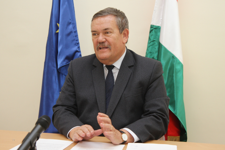 Maradnak a dolgozók a (volt) Triumphban