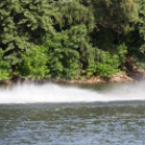 Motorcsónak két napon keresztül