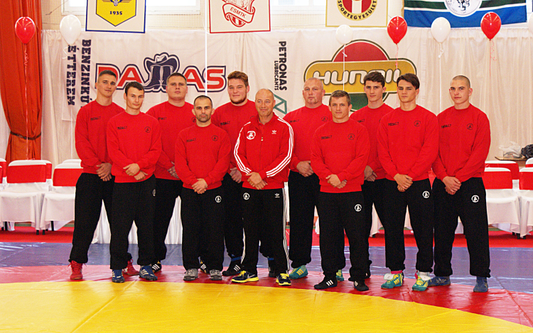 Jelenleg harmadik helyezett a Dunaferr SE birkózó szakosztálya