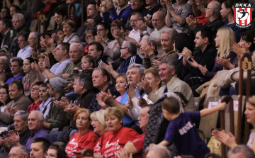 Legyen Ön a csapat LEGKEDVESEBB SZURKOLÓJA!