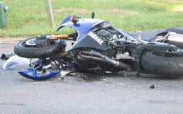 Bántalmazás és motoros baleset