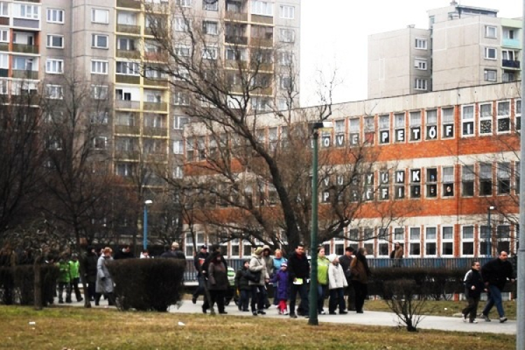 Csokoládévásár Olivér gyógyulásáért- DSTV videóval