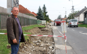 Újtelepen is él a járdaépítési program 