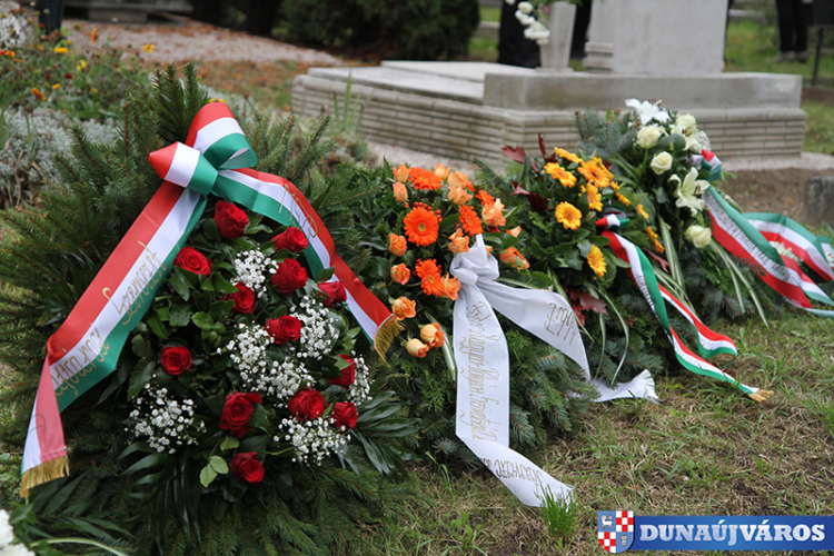 Megemlékezés a kopjafánál