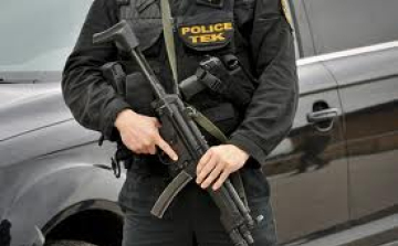 Terrorelhárítók a Dunaferr Iskolában - videóval