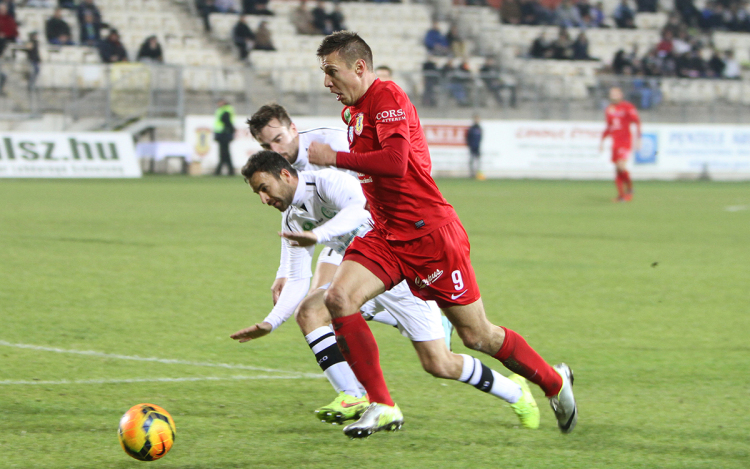 Legyőztük a Paksot is!