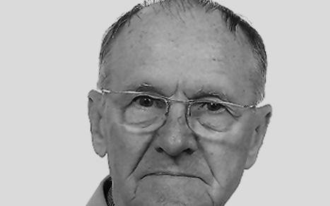  Dr. Bakos Károly : Az én Dunaújvárosom