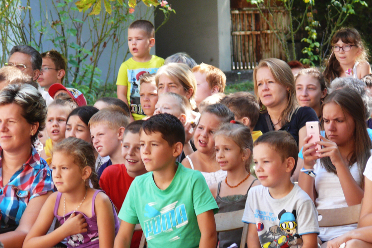 Hetet egy csapásra, színjáték gyerekeknek