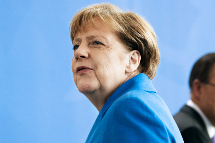 Angela Merkel bejelentette: indul a német kancellári tisztségért a 2017-ben