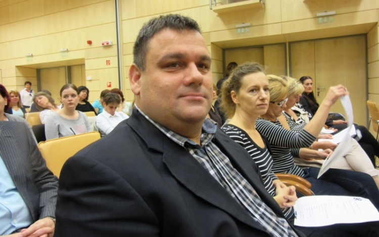 A hosszútáv-úszástól a közigazgatásig