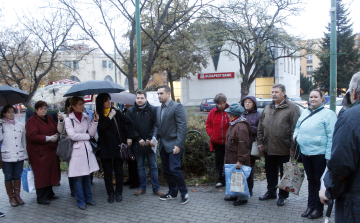 Folytatják a harcot a bankok ellen