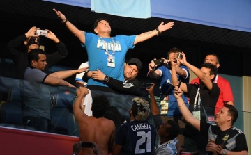 A FIFA vizsgálja Maradona viselkedését