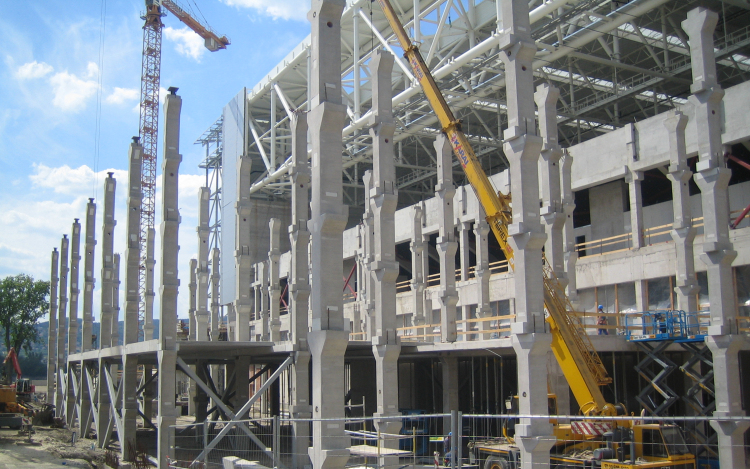 Házak, hidak, gerendák - a Ferrobeton jövőt épít