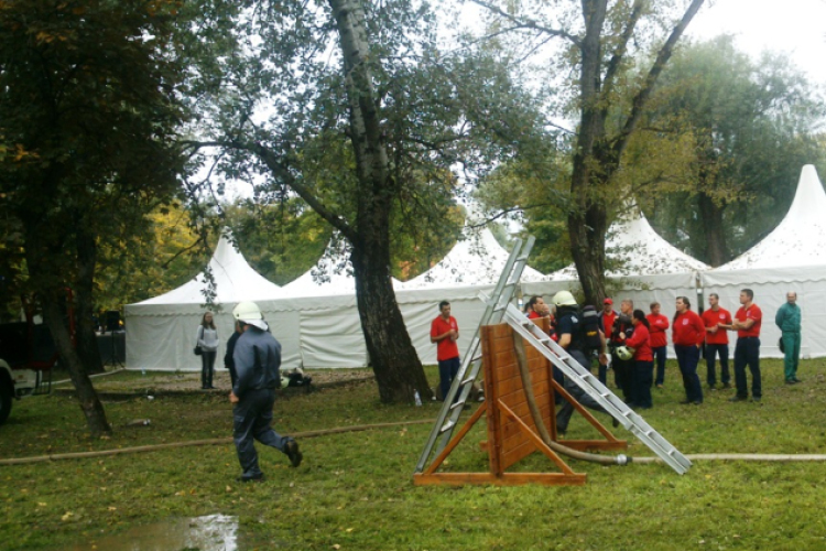 Túzoltók versenyben