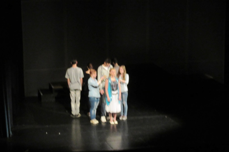 Holdbéli csónakok - részlet