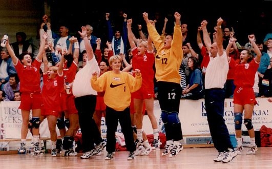 Húsz évvel ezelőtt lett Európa legjobbja a Dunaferr női kézilabdacsapata