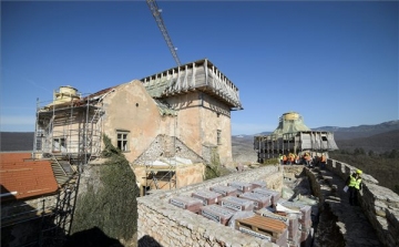 2018-ra fejeződhet be a leégett krasznahorkai vár felújítása