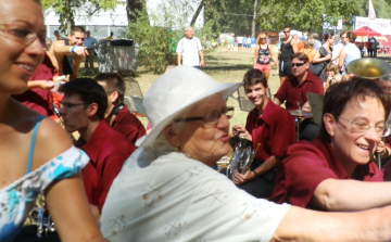 15 év múlve  az öregek városa leszünk-DSTV videóval