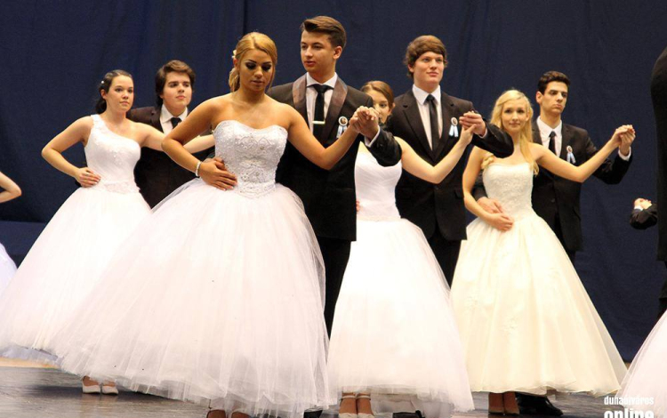 Széchenyisek már szalagot tűztek