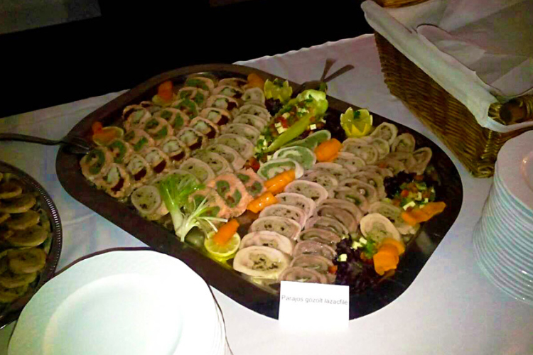 A Fészek Étterem ajánlja: Lazac parajjal