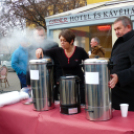 Adományért cserébe forralt bor