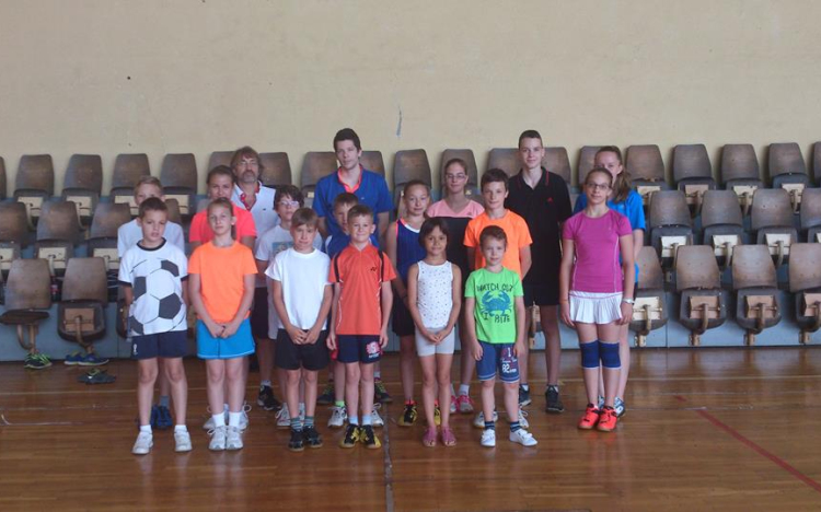 Tollaslabda edzőtábor