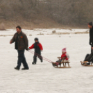Korcsolyázás a szabadstrandnál