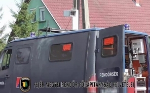 Rendőrségi razzia Ozorán - videóval