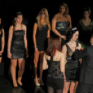 Rosti is szalagot tűzött